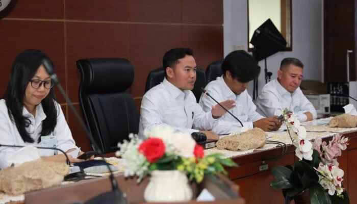 KWP Berganti Ketua, Ariawan Titip Soliditas Jurnalis Parlemen kepada Rafyq