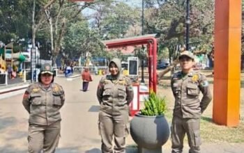 Satpol PP Perketat Pengawasan Alun-Alun Kota Malang, Warga Diingatkan Jangan Abaikan Ketertiban