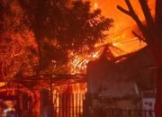 Nyalakan Lilin karena Listrik Diputus, Kelambu Kamar Terbakar dan Rumah Lansia Nyaris Ludes