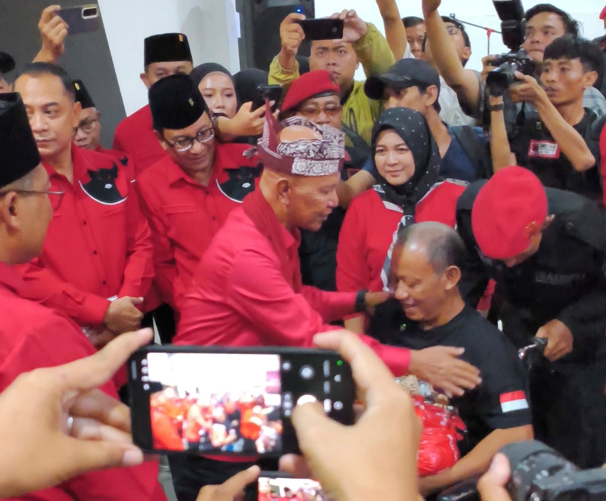 Said Abdullah Tekankan Pengabdian PDIP kepada Rakyat di Penyaluran 1000 Sembako