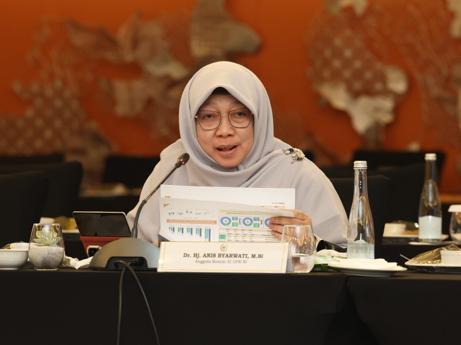 48 BPR di Jawa Barat Dicabut Izinnya, Anis Soroti Pengawasan