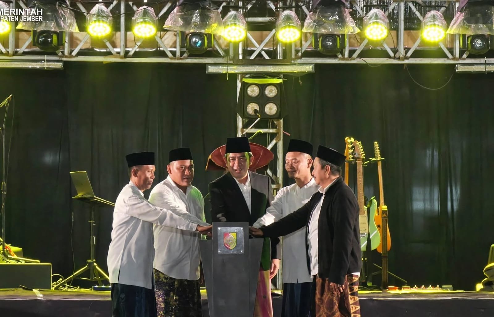 Bupati Fawait Beri Santri Peluang Beasiswa Kuliah, Bakal Beri Bimbel Agar Lolos Masuk Kampus Ternama