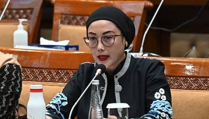 Karhutla Ancam Kesehatan Warga dan Habitat Satwa, Selly Andriany Gantina Desak Perlindungan Menyeluruh
