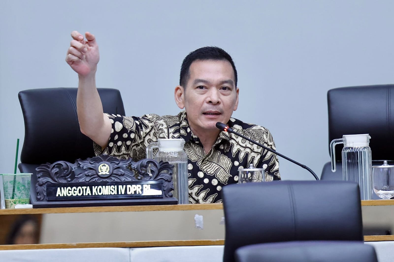 Hampir Empat Bulan Dilanda Karhutla, Daniel Johan Desak Pemerintah Lindungi Warga