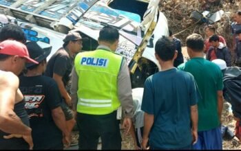 Truk Sound System Diduga Rem Blong di Sumawe, Tabrak Motor hingga Satu Penumpang Tewas