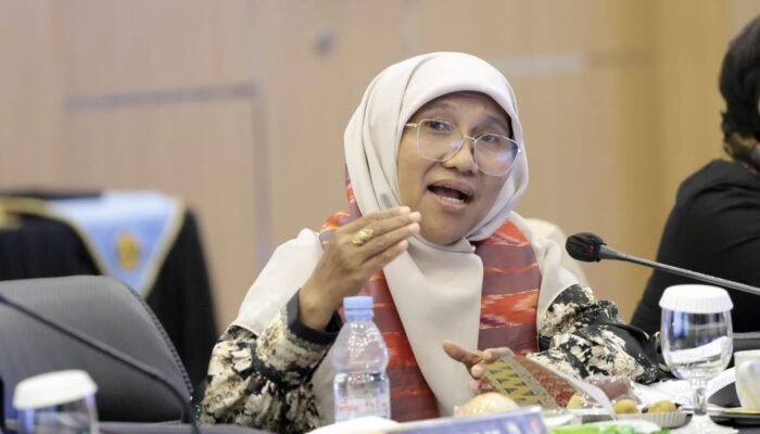 Saadiah Uluputty Ingatkan Risiko Sawitisasi Lahan Bekas Karhutla