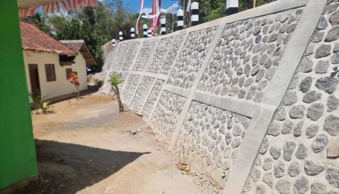Jalan Bumirejo–Sukodono Dampit Sempat Terancam Longsor, Dinding Penahan Tanah Rampung 100 Persen