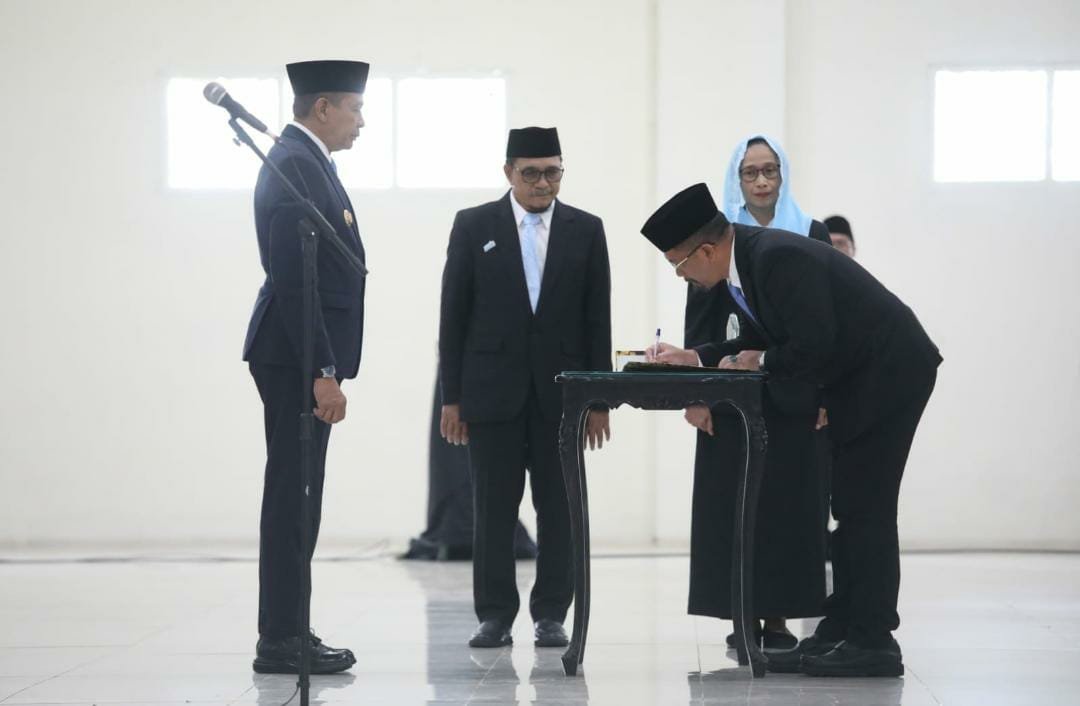 Mutasi 176 Pejabat Pemkot Malang: Raymond Pimpin DLH, Yuyun Jadi Camat Lowokwaru