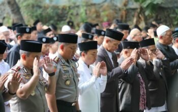 Kemarau Panjang, Ali Muthohirin dan Kapolresta Malang Kota Gelar Sholat Istisqa, Warga Diingatkan Waspada Kebakaran