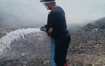 Sholat Istisqa Digelar, Hujan Mengguyur Supiturang, tetapi Bara Api Masih Bertahan
