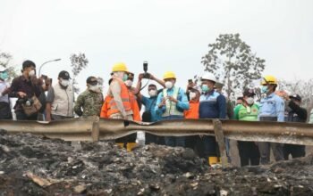 30 Sorti Water Bombing Disiapkan, Khofifah Ingatkan Ancaman Bara Tersembunyi di TPA Supiturang