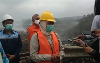 Khofifah Soroti Kelangkaan BBM di Jatim, Distribusi Jadi Persoalan: 21 Truk Tangki Ditambah