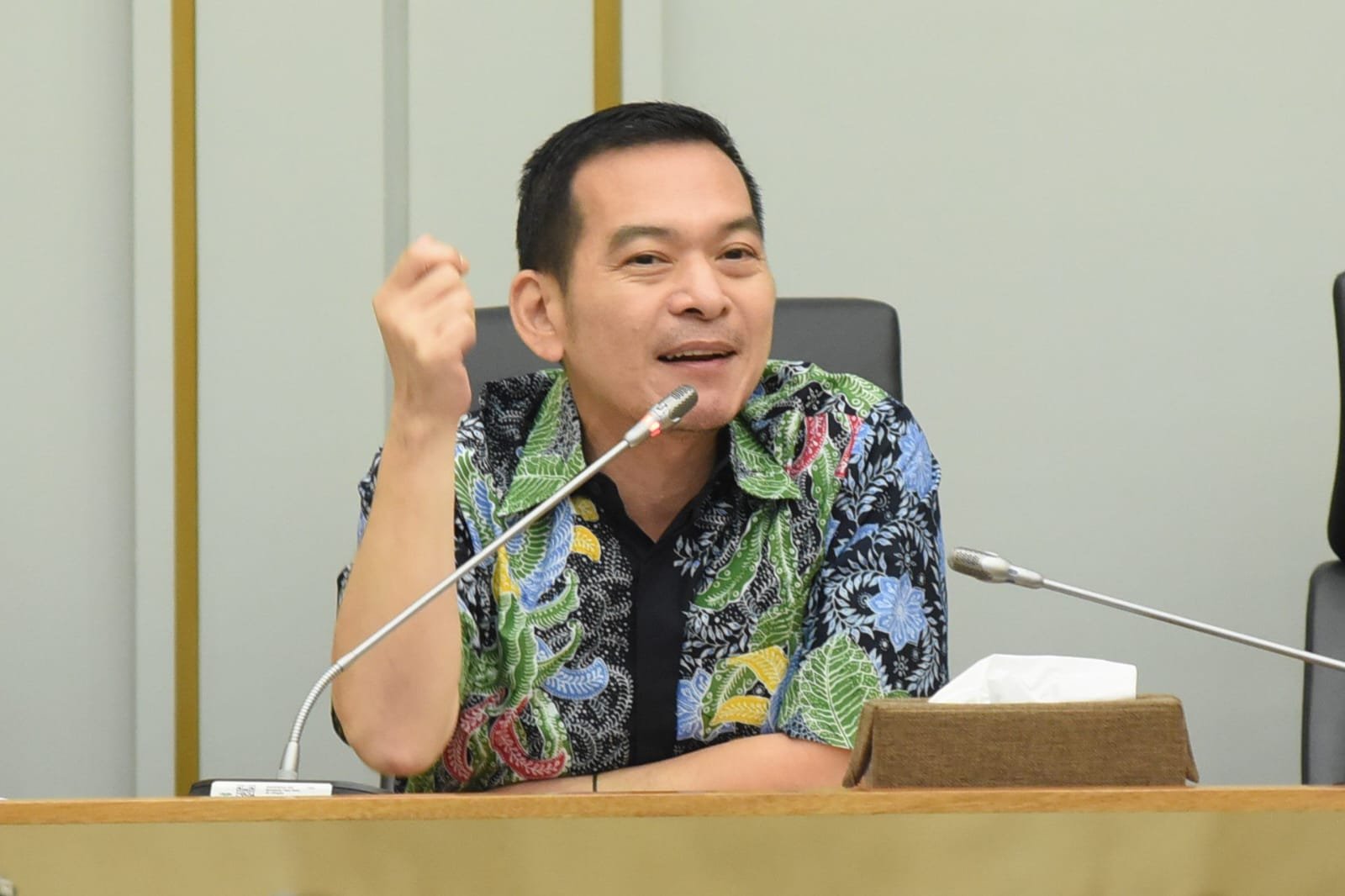 Daniel Johan Soroti Keselamatan Relawan Karhutla, Minta Prosedur Pemadaman Dievaluasi