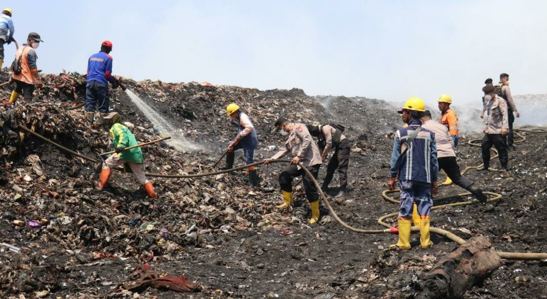 Puntung Rokok Diduga Picu Kebakaran TPA Supiturang, Polresta Malang Kota Tetapkan Satu Tersangka