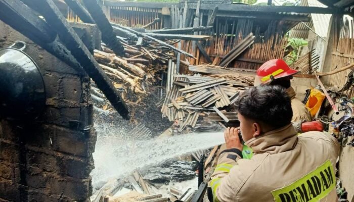 Kobaran Api Hanguskan Rumah Warga Ternyang, Kerugian Ditaksir Rp30 Juta