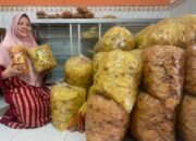 Dari Dapur Sederhana, Titik Sukses Kembangkan Kerupuk Samiler Luliza di Jombang, Kini Produksi 200 Kg Sehari