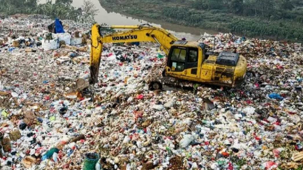 Cegah Kebakaran TPA Supit Urang, DLH Kota Malang Andalkan Bakteri Limbah Susu